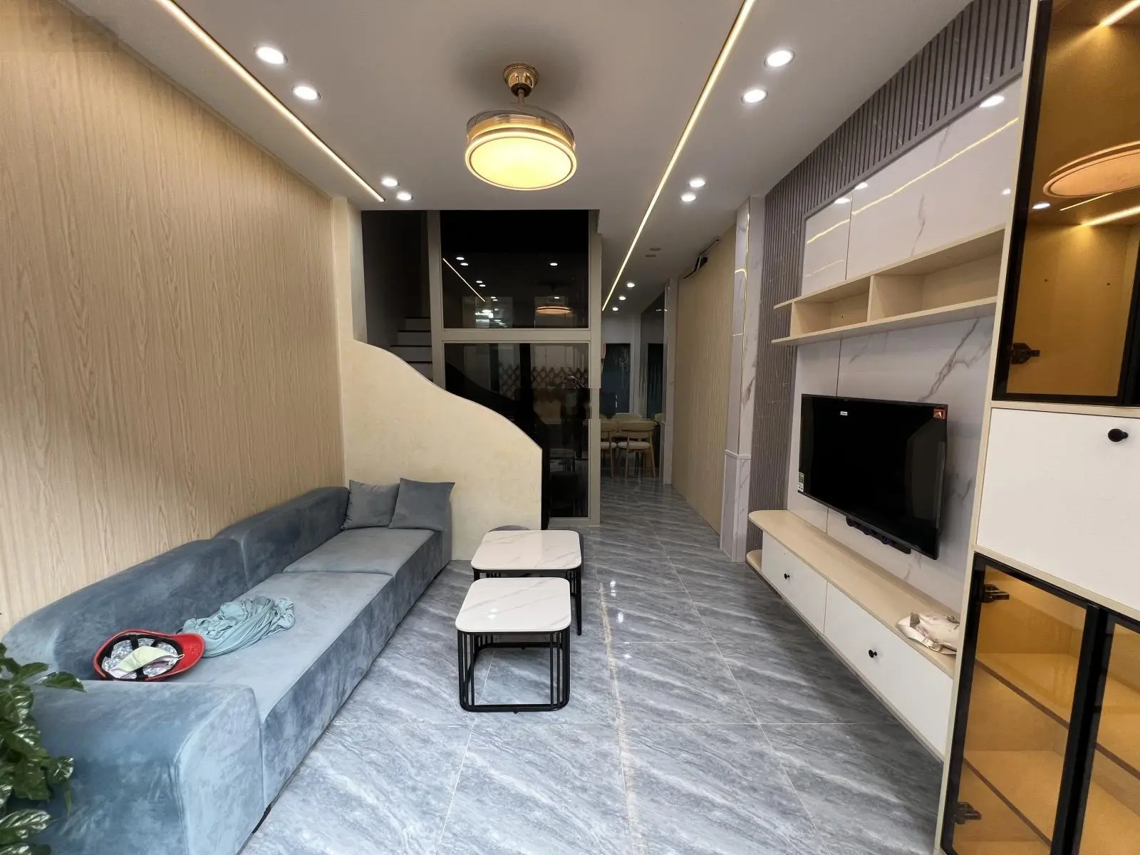 Dân xây Ngọc Thuỵ. Mới tinh, thang máy, full nội thất. Gần cầu Long Biên, chỉ 10p sang phố Cổ