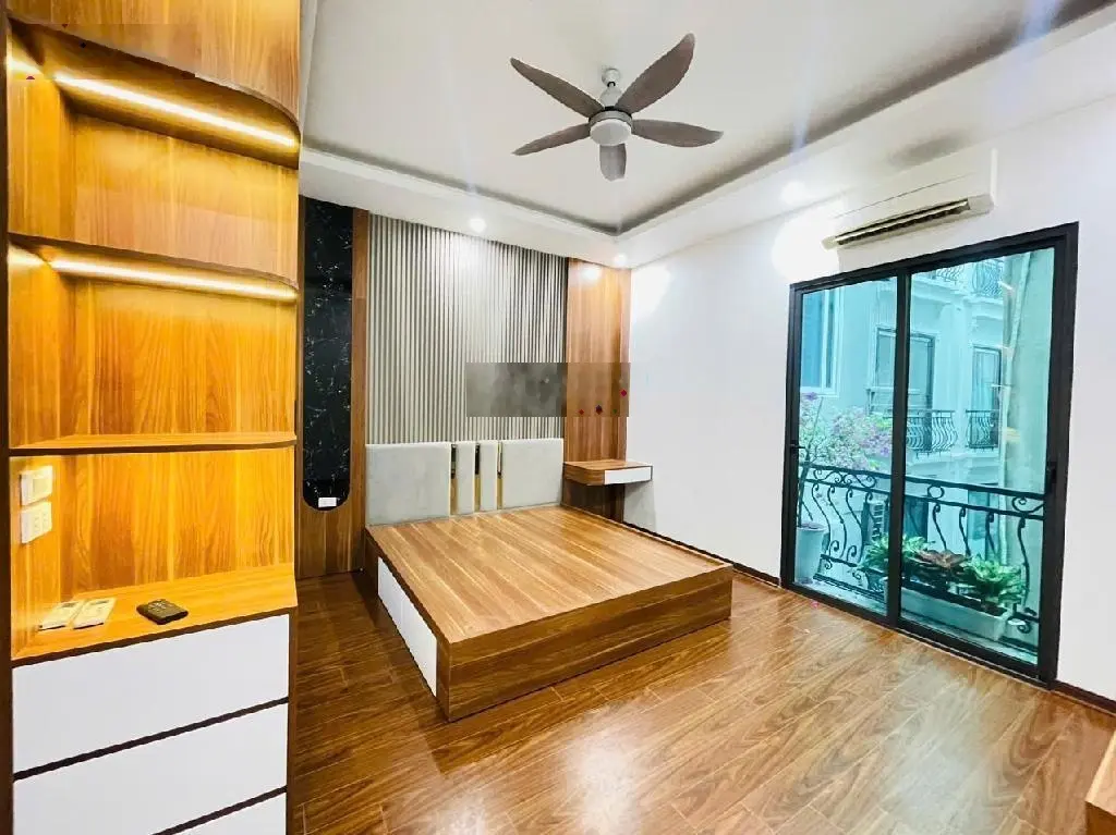 Chính chủ cần bán nhà Hoàng Mai - Đền Lừ 68 m2 - 5 tầng thang máy - full nội thất - sổ đỏ nở hậu
