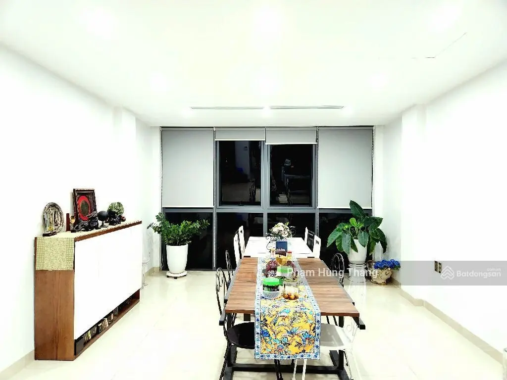 Bán nhà ngõ 24 kim đồng.hoàng mai 8 tầng. mt 5m. dtsd 80m. thang máy. vỉa hè. kinh doanh