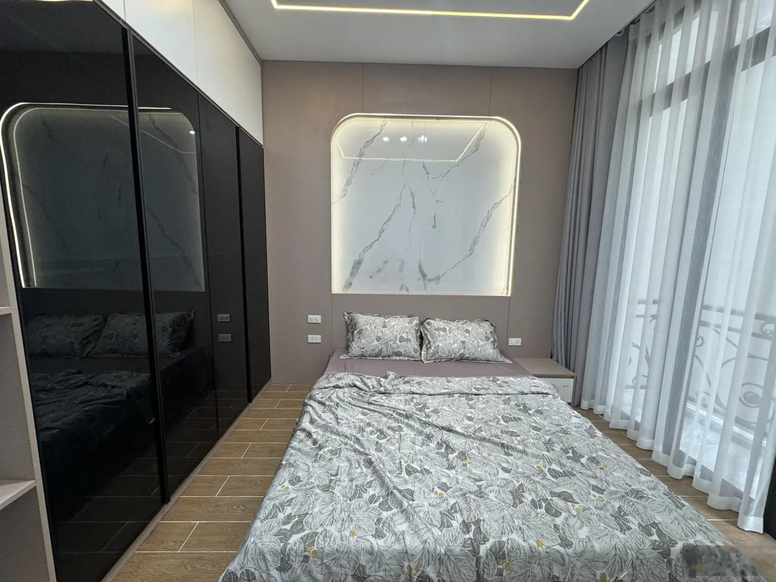 Nhà đẹp phân lô 2 mặt ngõ thoáng vĩnh viễn Chùa Láng Đống Đa - Gần ĐH Ngoại Thương diện tích 45m2