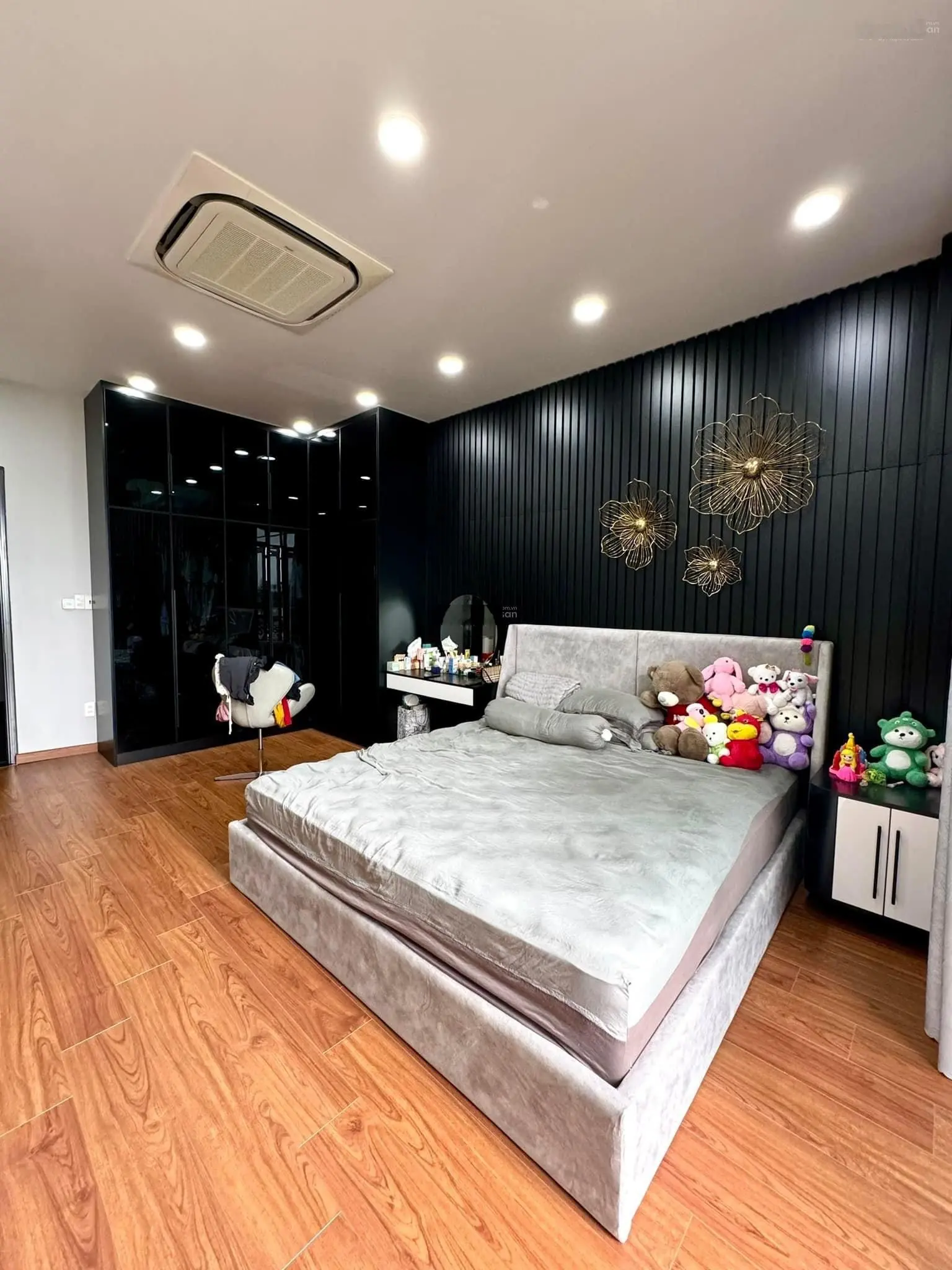 chủ nhà cần bán căn nhà tâm huyết ở Đ.Hai Bà Trưng, p.Đông Hoà ,TP Dĩ An ,81m2/3tỷ 200tr ,sổ sẵn