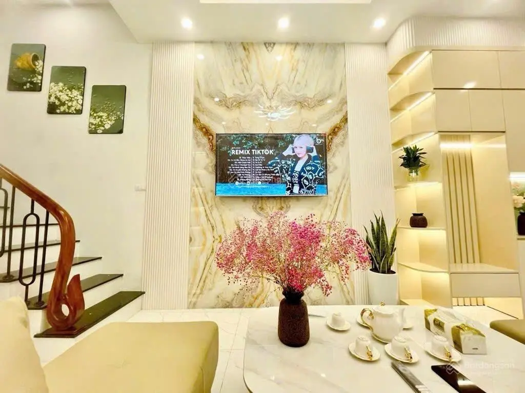 Bán nhà đẹp Dương Nội , tặng full nội thất nhập khẩu , 40m2 , nhỉnh 4 tỷ