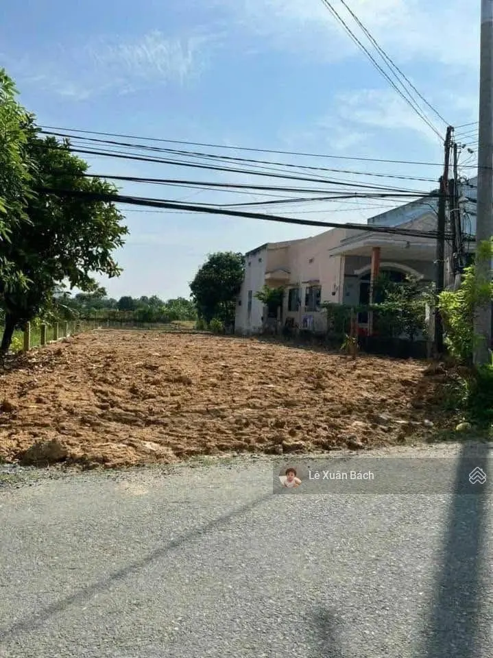 Nhà có việc bán gấp 115m2 đất mặt tiền Lê Văn Kiệt, Phường 6, Tân An, Long An. Gần tiểu học Cần Đốt