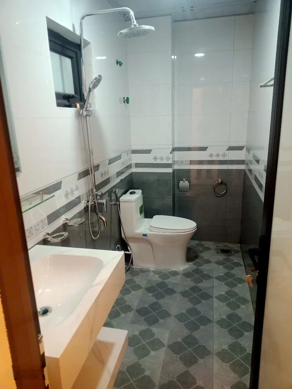 Bán nhà riêng tại Xã Phụng Châu, 3,6 tỷ, 30m2, 3PN, 3WC, 5 tầng