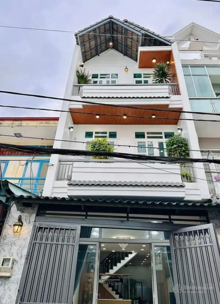 Cô Sáu cần bán nhà hẻm 5M Đ. Trường Sơn Quận 10. Giá 3tỷ7, Diện tích 45m2