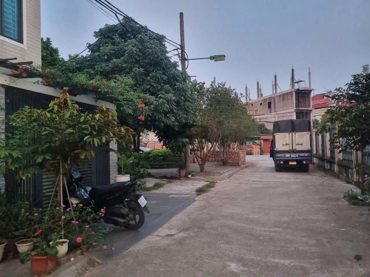 Tứ hiệp, thanh trì, sẵn 3 căn nhà mới kính koong, ô tô tải tránh, thang máy, kinh doanh siêu đỉnh