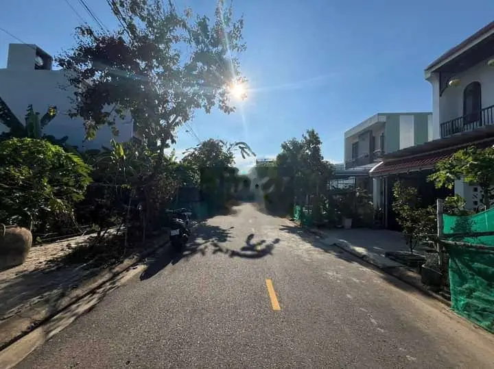 Bán đất Bá Tùng gần nhà Sáng Tác Đà Nẵng, đg 5m5 giá RẺ