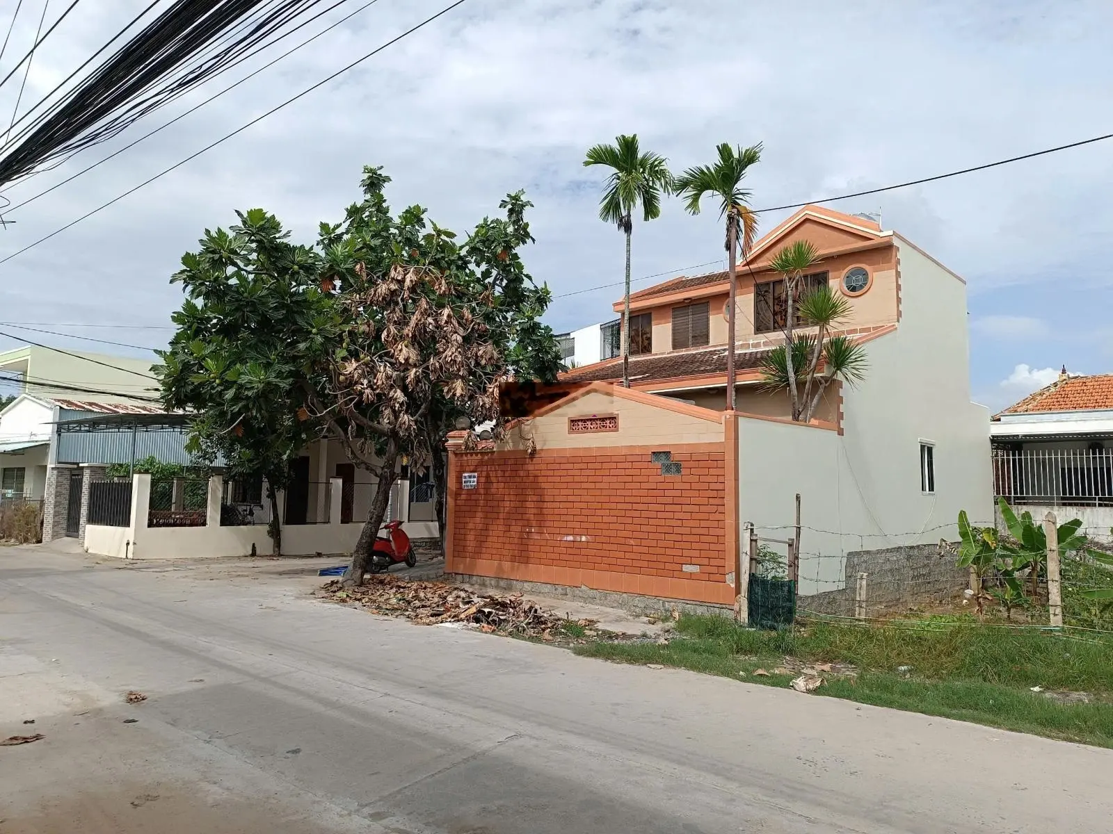 BÁN NHÀ LÔ GÓC 2 Mặt Tiền Xã Vĩnh Thạnh- Nha Trang