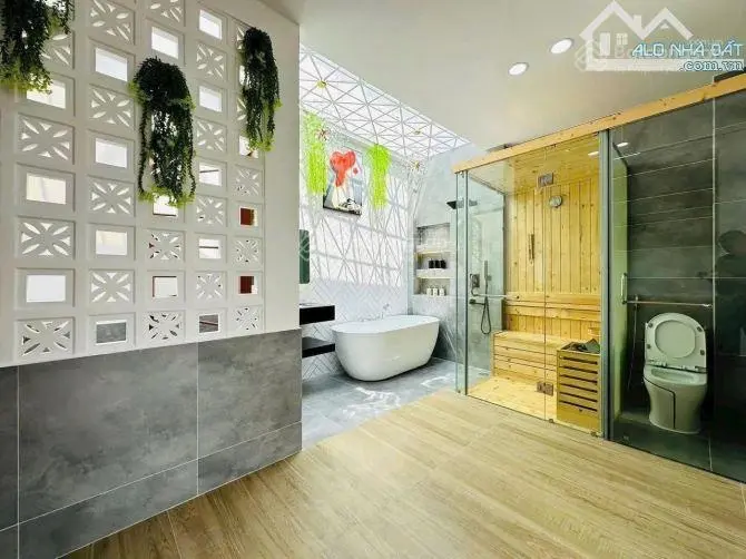 Bán gấp nhà hẻm ôtô kinh doanh Nguyễn Tri Phương, p9, Quận 10 siêu hiếm, 86m2/3tỷ 250tr ,SHR.