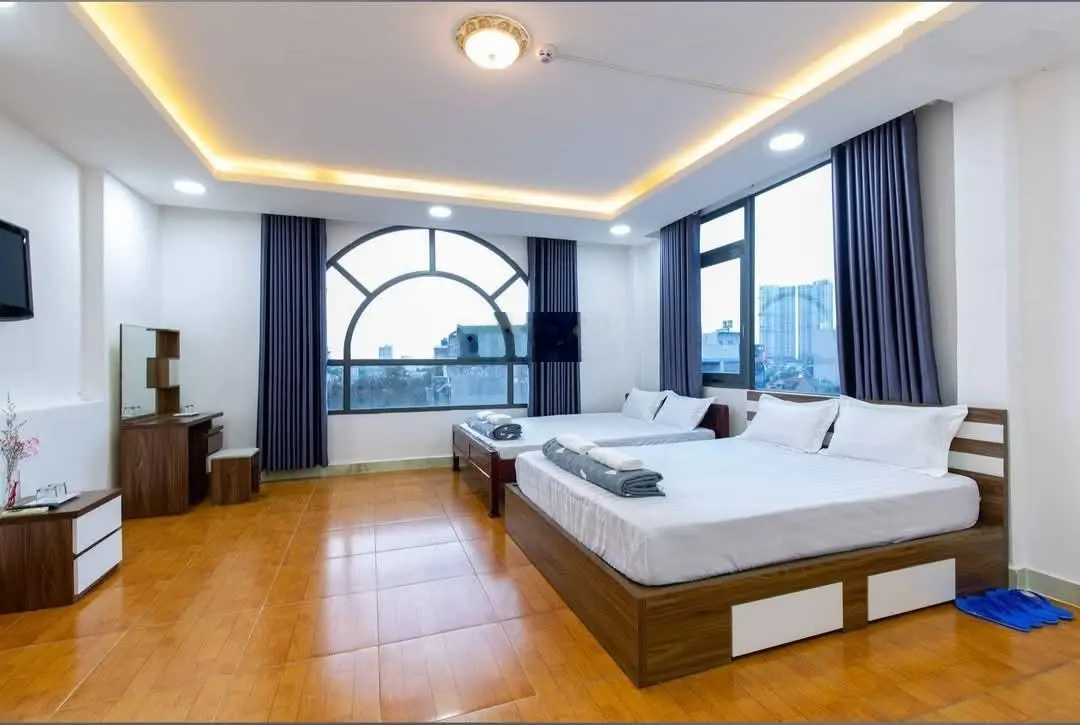 Bán biệt thự 5 tầng tại Đông Hòa, Dĩ An, Bình Dương, giá tốt, 16,7 tỷ, 220m2, dòng tiền 70tr/ tháng