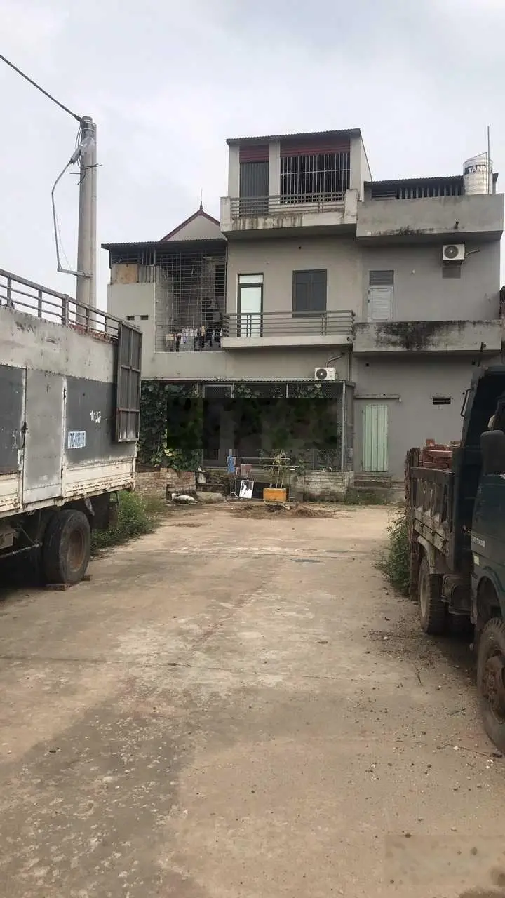 Siêu hot, 110m2 sát khu Bách Việt, TP Bắc Giang bán gấp, 2.1 tỷ
