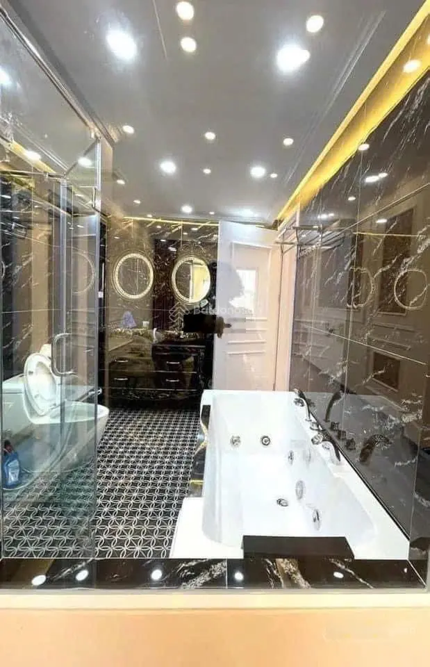 Bán gấp MP Đàm Quang Trung, Long Biên, Hà Nội, 17,8 tỷ, 55m2 hot