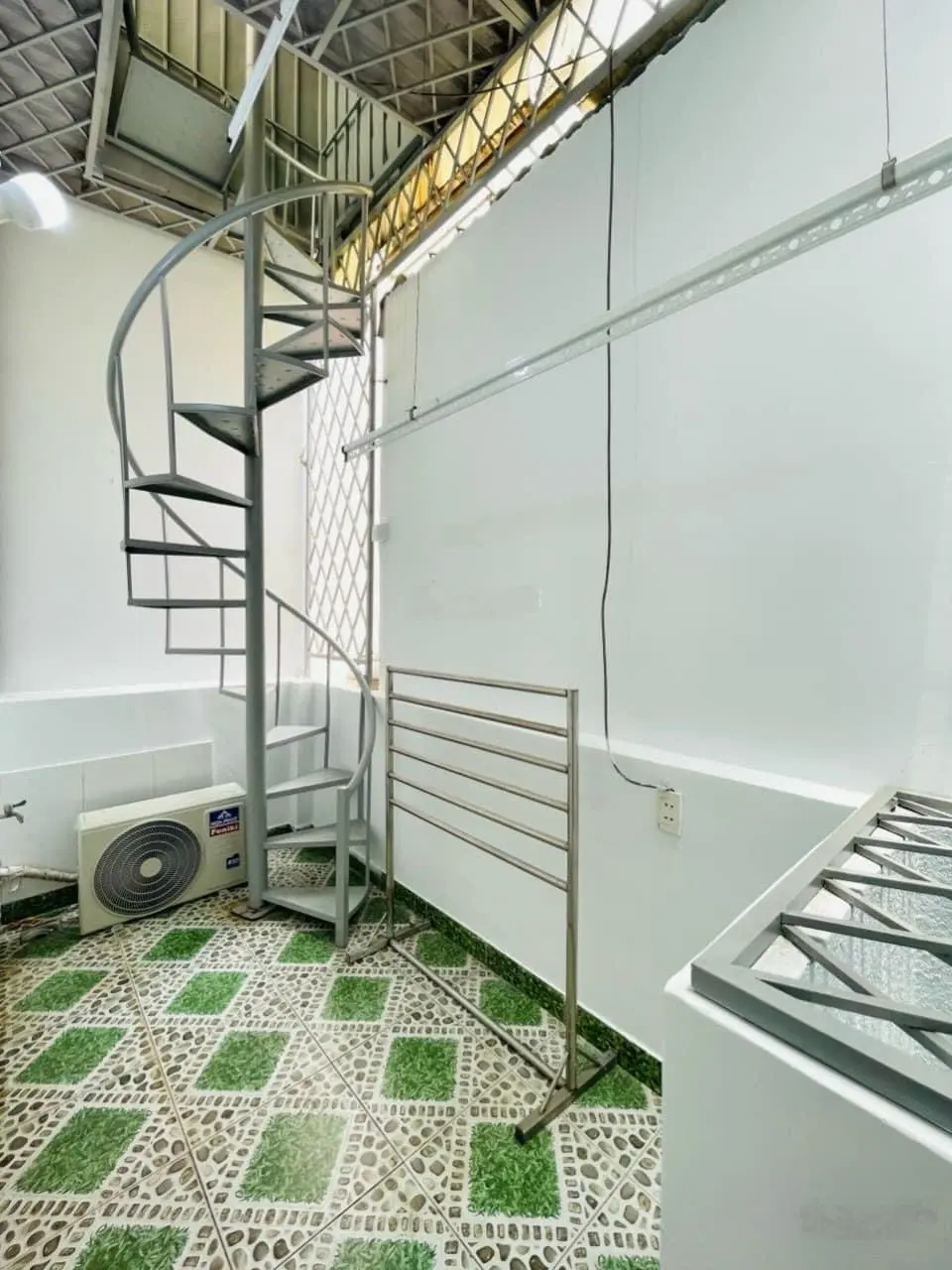 Bán gấp nhà 63m2. Đường Nguyễn Thái Sơn. Phường 4. Gò Vấp. Giá 3 tỷ 650. LH 0904 430 ***