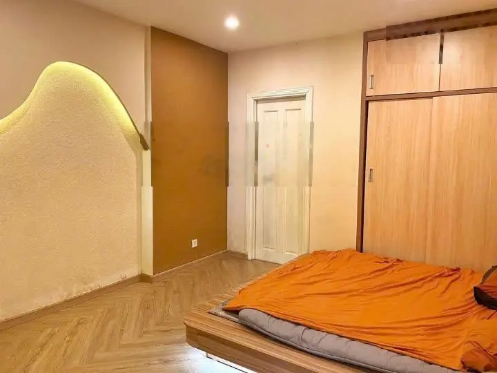 Bán căn penthouse Phúc Yên 1, 4PN, 3WC, 195m2, sổ hồng, giá 5 tỷ 6 liên hệ: 0908 435 ***