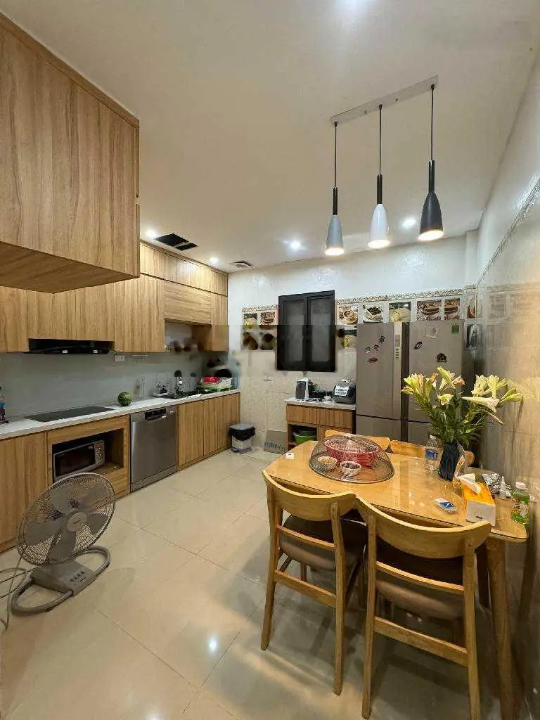 NHỈNH 8.5 TỶ - PHÂN LÔ Ô TÔ ĐỖ CỬA TÔ VĨNH DIỆN - TRUNG TÂM NGÃ TƯ SỞ - SỔ ĐỎ CHÍNH CHỦ