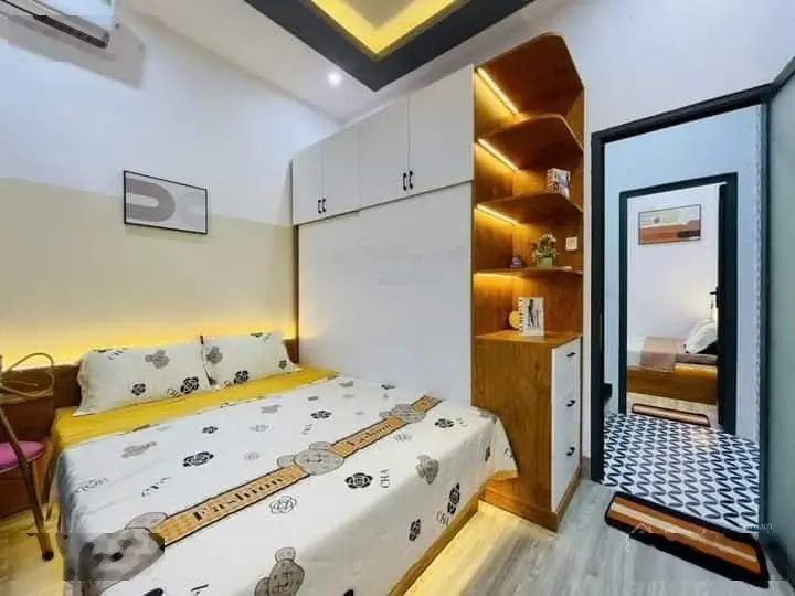 Bán nhà HXT Hino đỗ cửa 3 Tháng 2 Q.10, 4 tầng, MT rộng mênh mông, nhích 7 tỷ