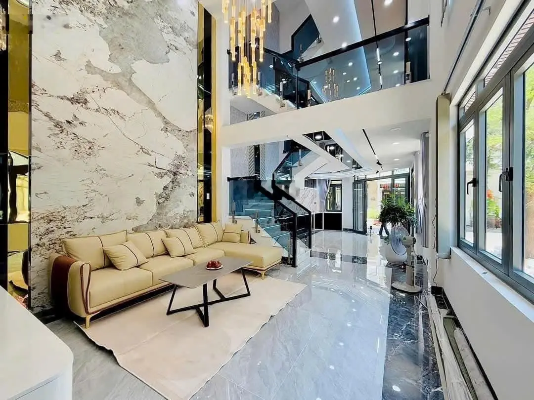 Chính Chủ Bán Gấp Căn Siêu Đẹp Cho Anh Chị Nguyễn Văn Đừng P5 Q5,57.2m2,Giá 7 tỷ 1 Sổ Hồng Riêng
