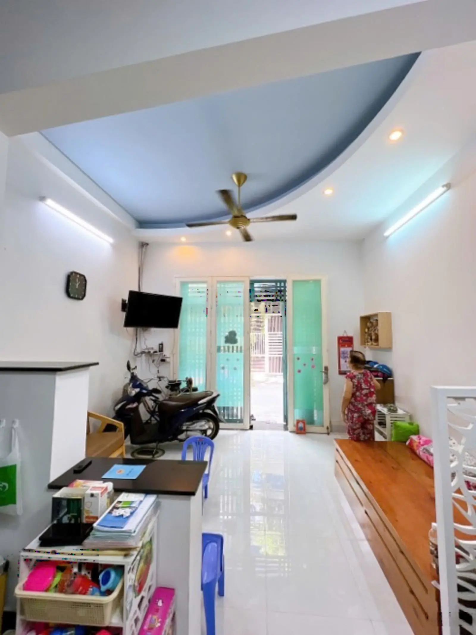 Tôi chủ ban căn Nha 4 tầng khu đường số quận 4
