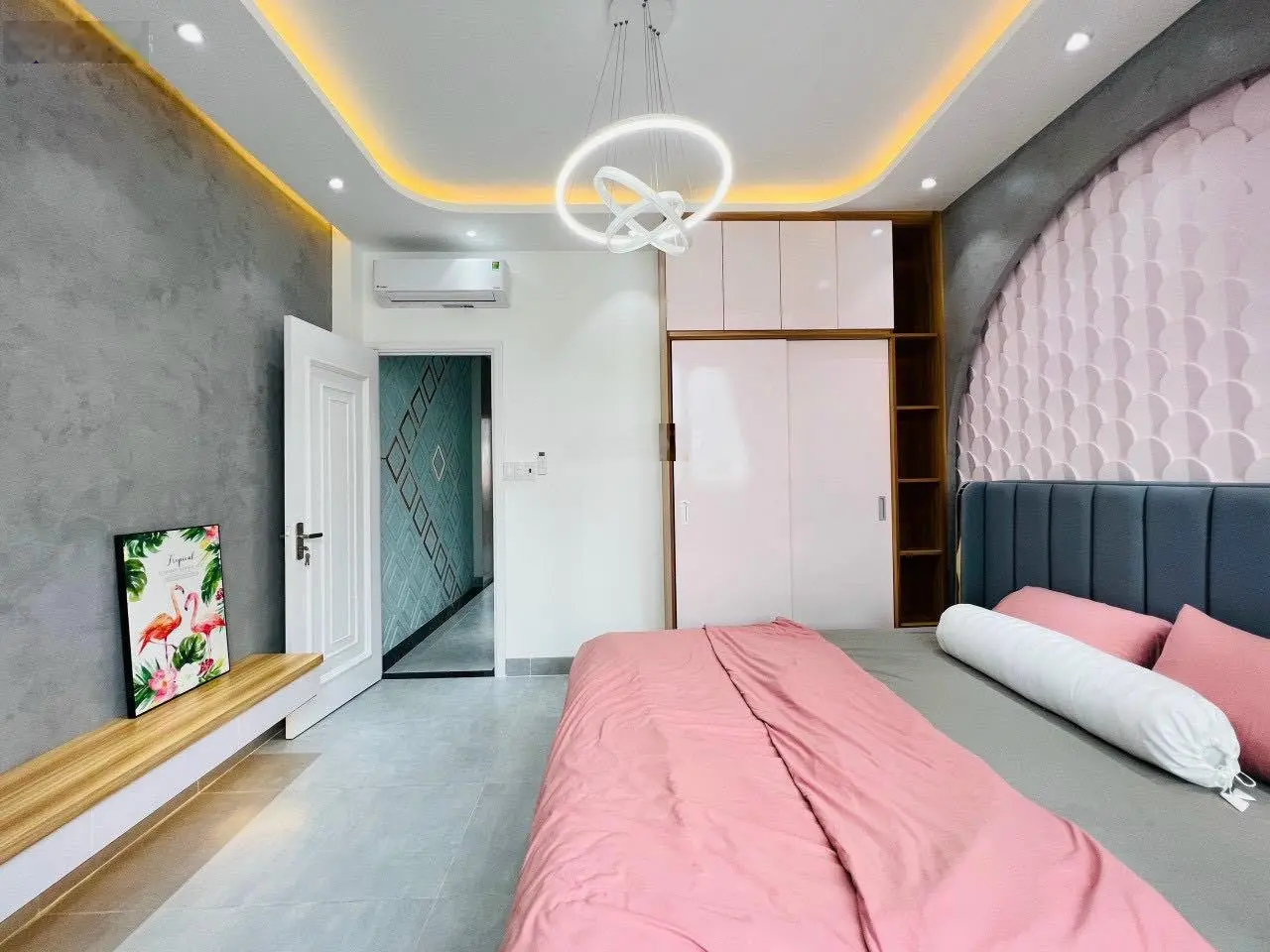 Sở hữu ngay căn nhà Võ Văn Tần, P. 6, Quận 3, DT 60m2, giá 3 tỷ 750tr, cho thuê 20tr, sẵn sổ hồng.