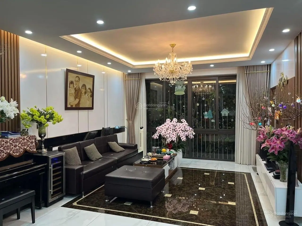Bán nhà 4 tầng nhà đẹp phố Tư Đình, DT96m2 MT 7m đường ô tô rộng giá 18 tỷ. LH: 0979 833 ***