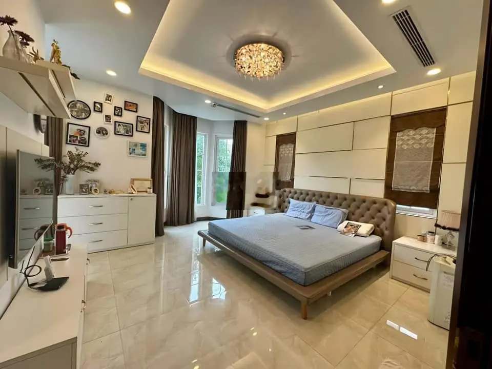 Biệt Thự phố Láng Hạ, Đống Đa, 76m2 x 4 Tầng,Mặt tiên 5.5m, Giá 25 tỷ