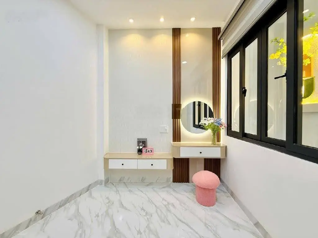 Cc bán gấp nhà mới SHR đúc BTCT 2,5 tấm vào 1 sẹc Mã Lò 7m - 2PN - phòng thờ - sân thượng