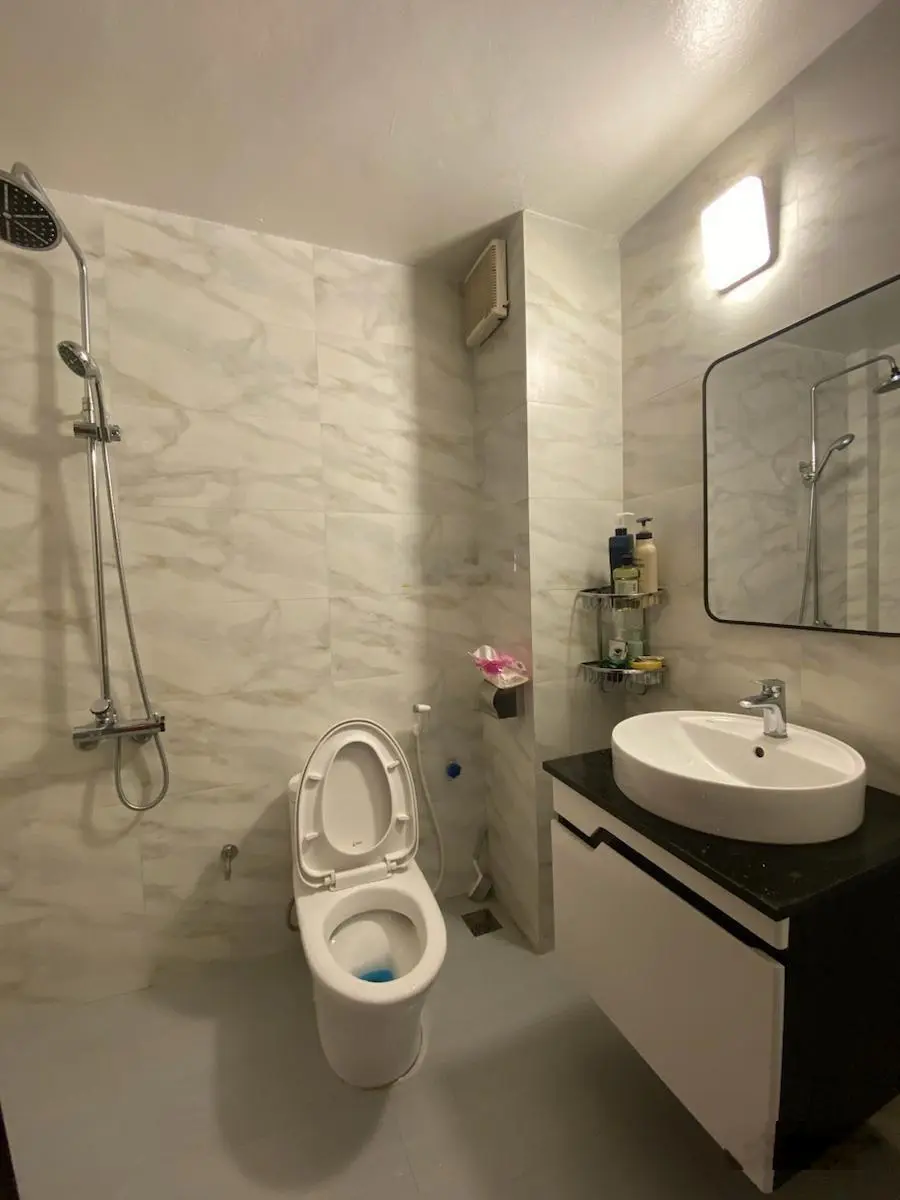 Bán Gấp nhà siêu hiếm Phùng Chí Kiên cầu giấy 45m2 x 4 tầng mặt tiền 7m phân lô ô tô đỗ cửa