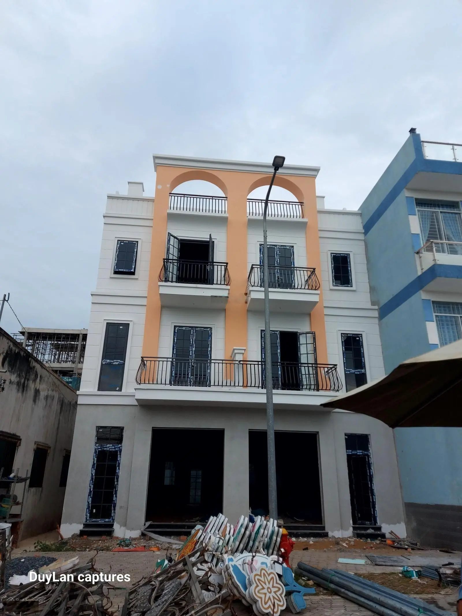 Bán shophouse đẹp xuất sắc tại Sài Gòn Town, 2,7 tỷ, 62m2