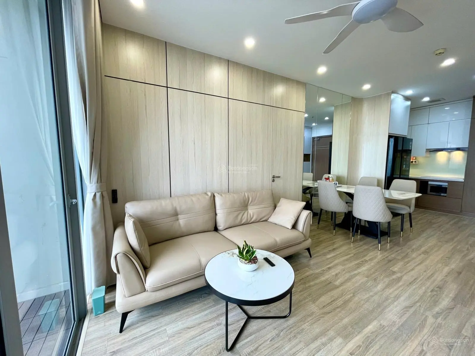 Chính chủ bán căn 2 phòng ngủ chung cư Star Tower 283 Khương Trung, Thanh Xuân 3,7 tỷ