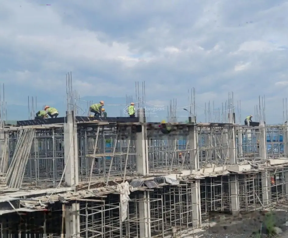Chỉ hơn 3 tỷ. Chính chủ bán căn liền kề C2 - 36 áp góc đầu vào tại Bắc Cường - Lào Cai. Giá đầu tư