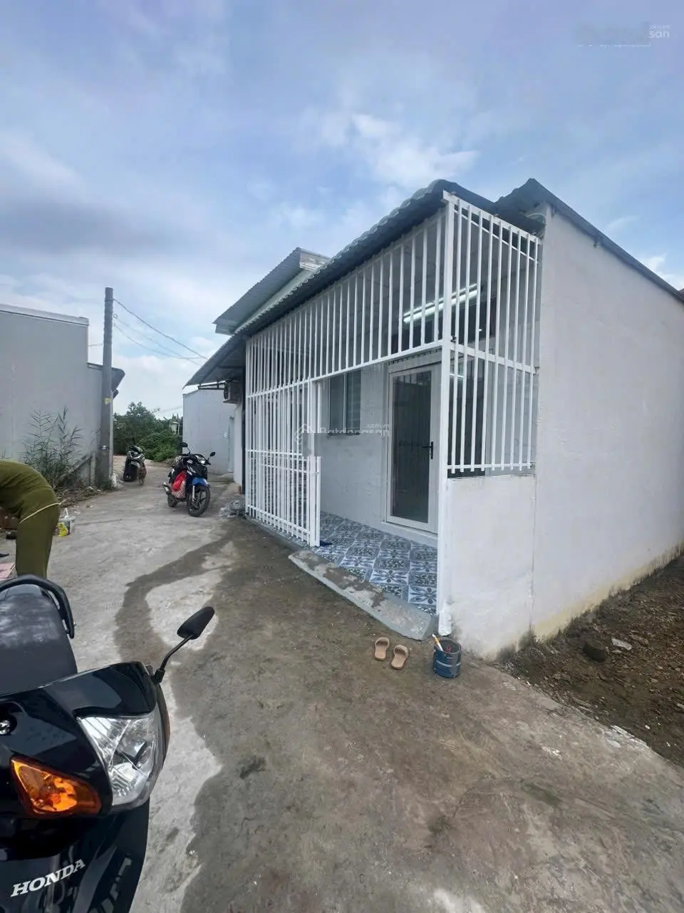 Bán nhà vi bằng đường xe hơi trung tâm thị trấn Cần Giuộc 45m2 giá rẻ