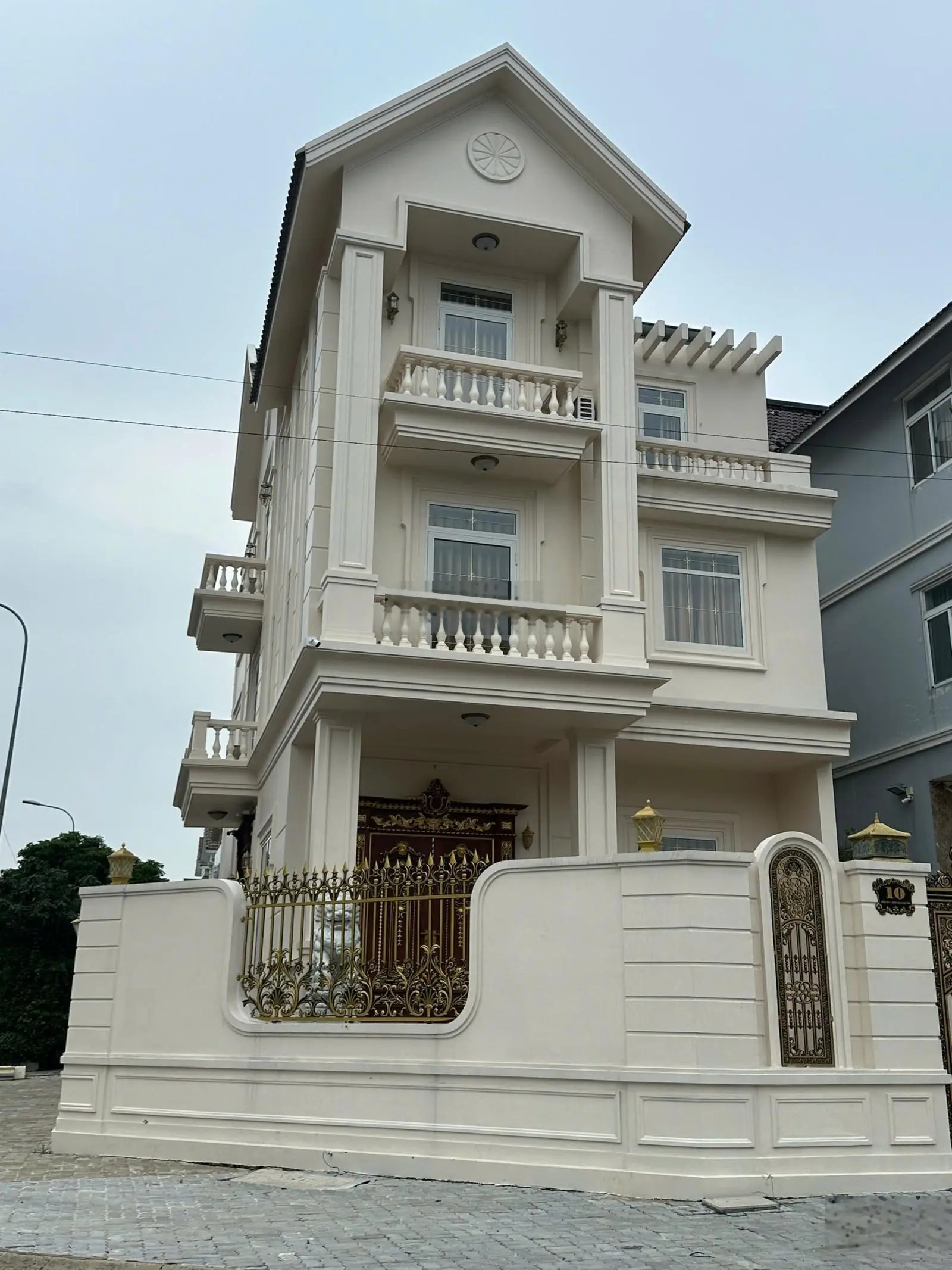 Bán nhà mặt tiền kinh doanh đường Cao Lỗ, sát Aeon Tạ Quang Bửu, cho ngân hàng thuê. Quận 8