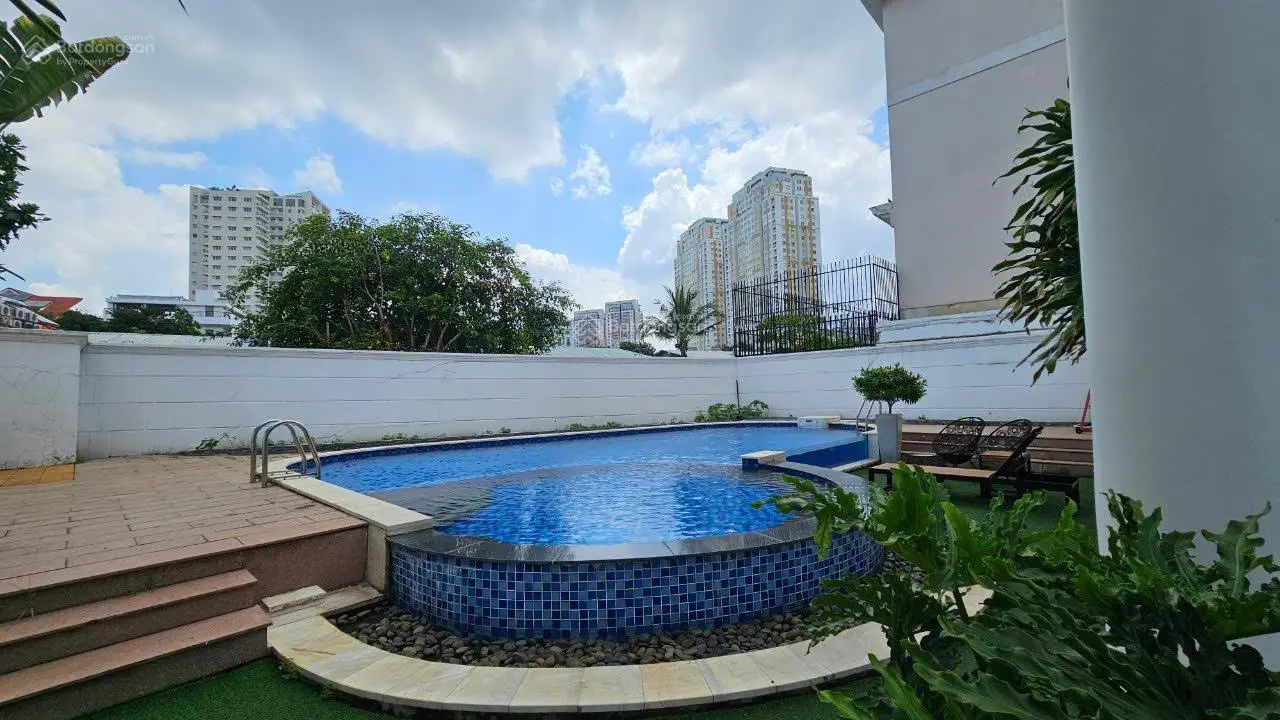 Bán gấp dinh thự Hoàng Gia Phường Thảo Điền, TP. Thủ Đức Giảm giá mạnh cho KH thanh toán nhanh
