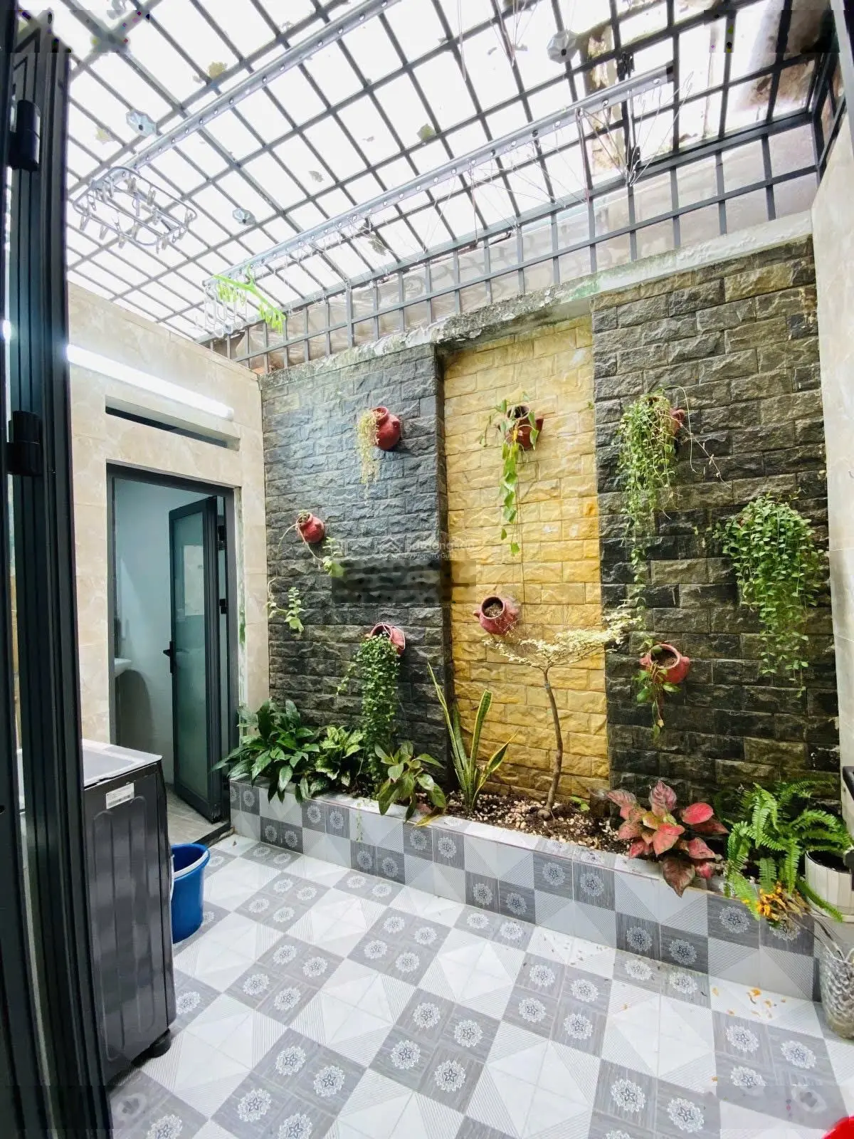 Chủ về nước bán gấp nhà riêng sát Quận 7, 55m2, 3 tầng,4PN, giá chỉ 6.89 tỷ,xe hơi ngủ trong nhà