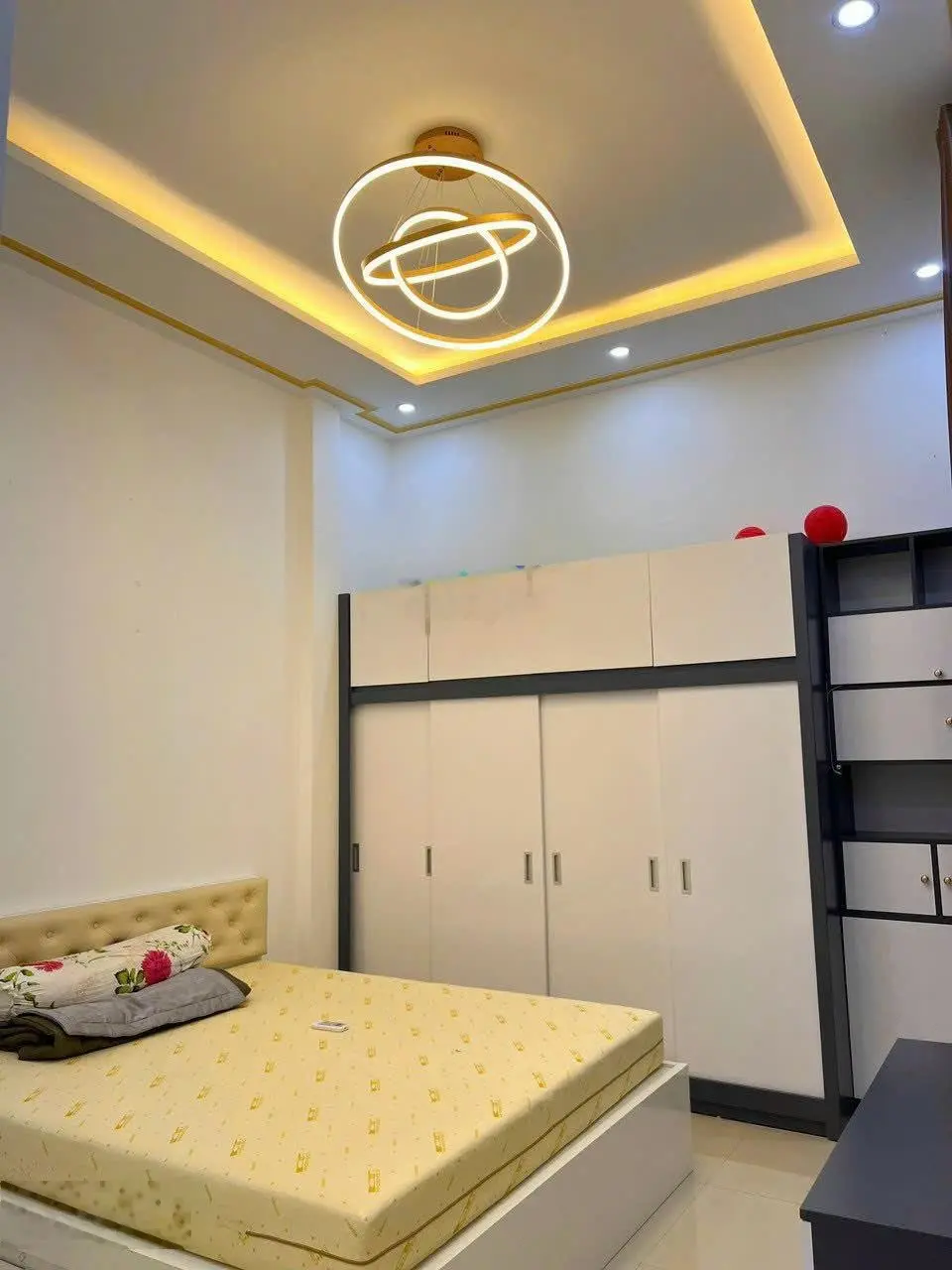Bán gấp nhà trung tâm thành phố cho con đi du học