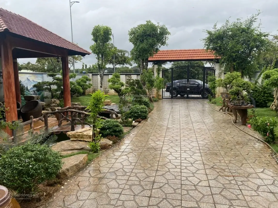 Bán căn biệt thự 1 trệt 2 lầu đường Lê Hồng Phong nối dài