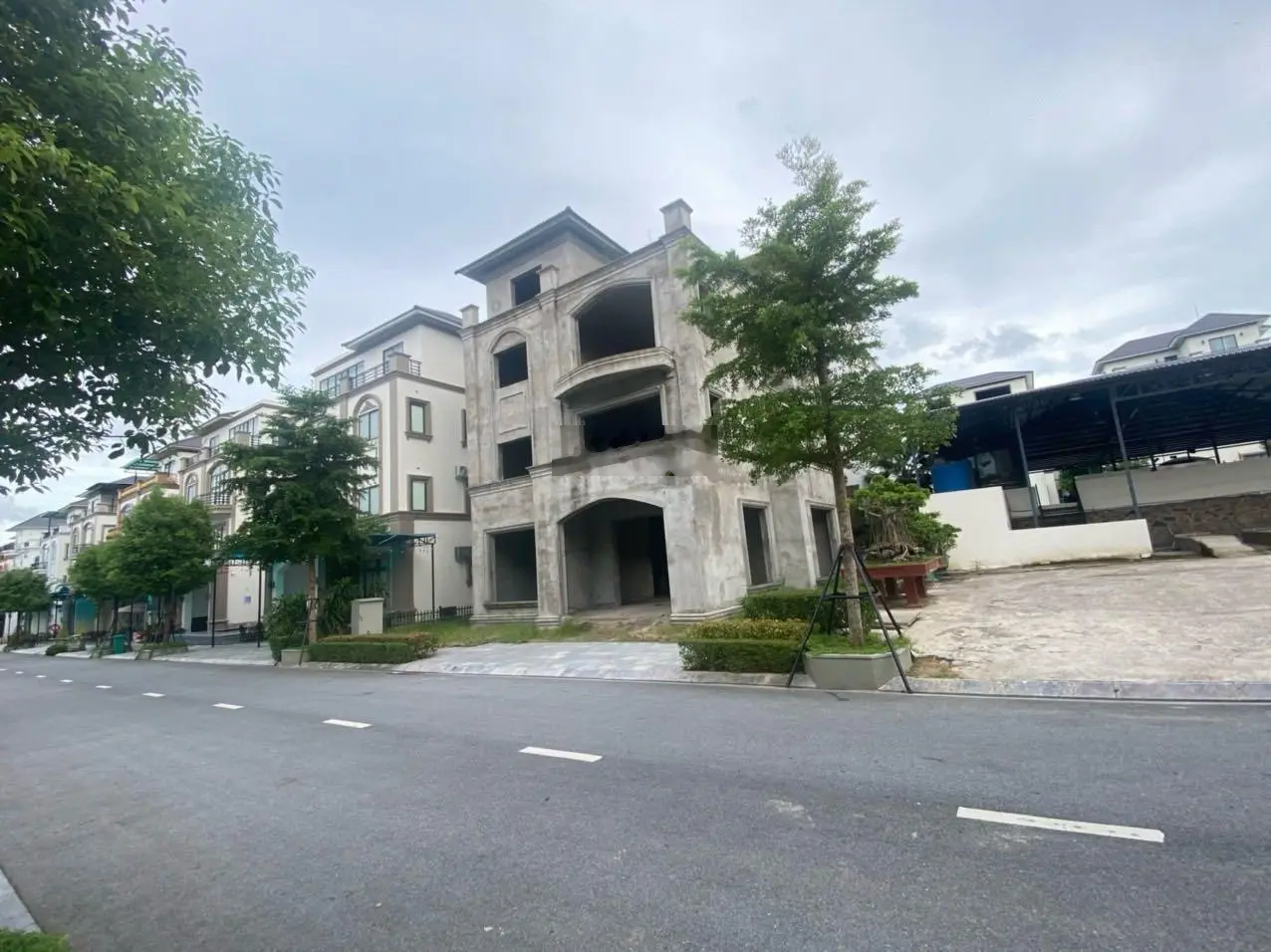 Bán gấp căn BT đơn lập Beverly Hill - giá cực tốt - sổ đỏ lâu dài