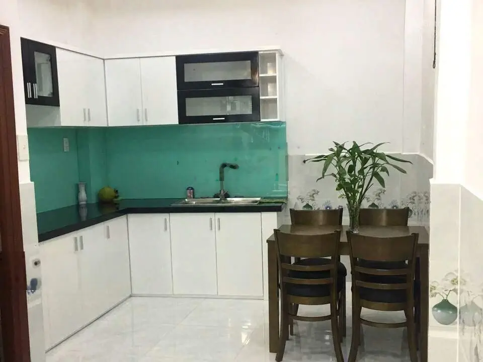 Đi nước ngoài cần bán gấp nhà Bình Tân 2tỷ6 tặng 1 số nội thất