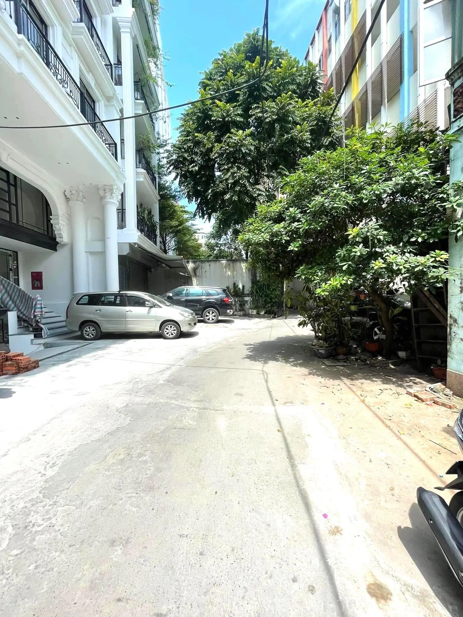 Chỉ 12 tỷ có nhà đẹp TT Hai Bà Trưng 6T MT 4.1m, nhà thang máy hiện đại trước nhà ô tô tránh nhau