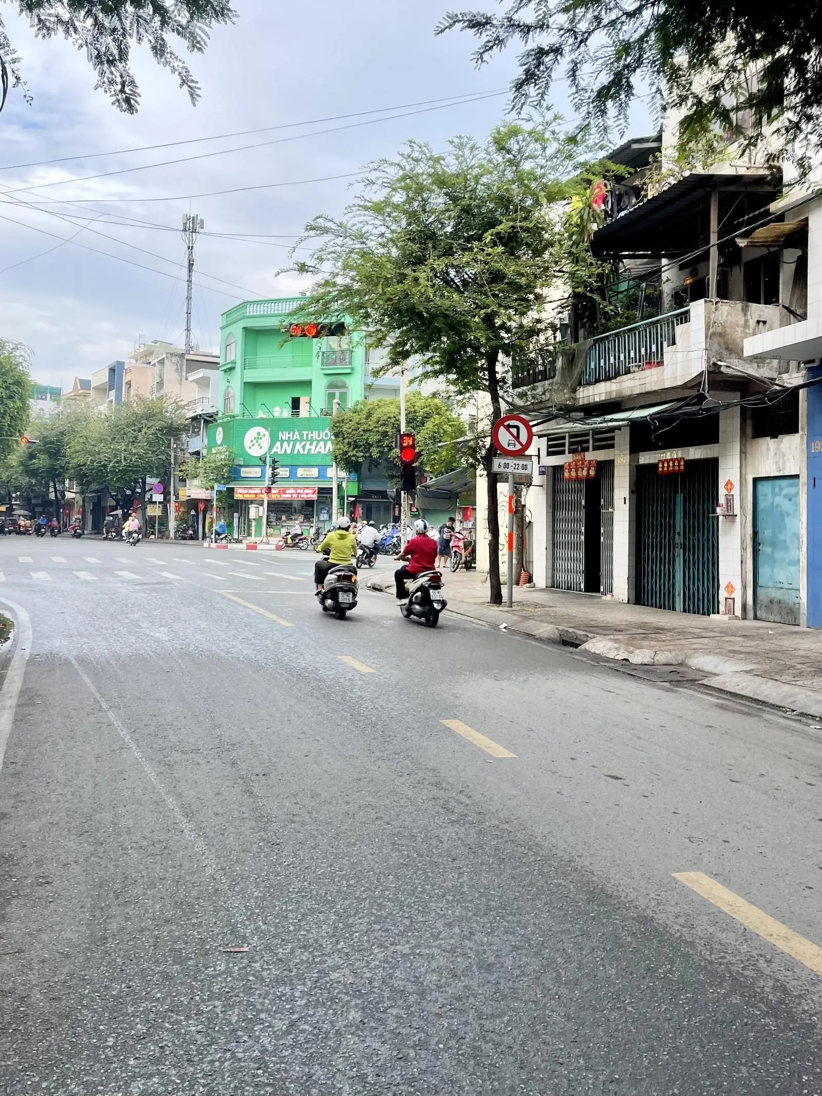 Nhà mặt tiền kinh doanh đa ngành nghề - 5 tầng - Tôn Thất Hiệp - 9.x tỷ TL