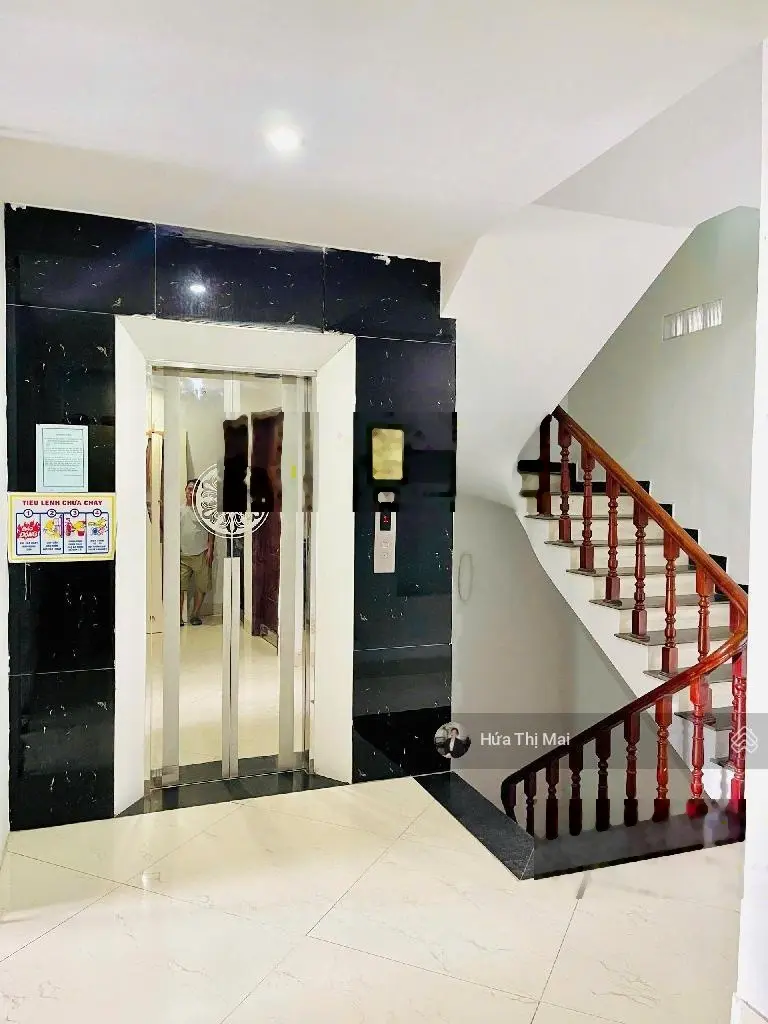 Bán gấp toà văn phòng 9 tầng mặt hồ Ba Mẫu, 155m có hầm, mt 8.5m, doanh thu 250tr/tháng