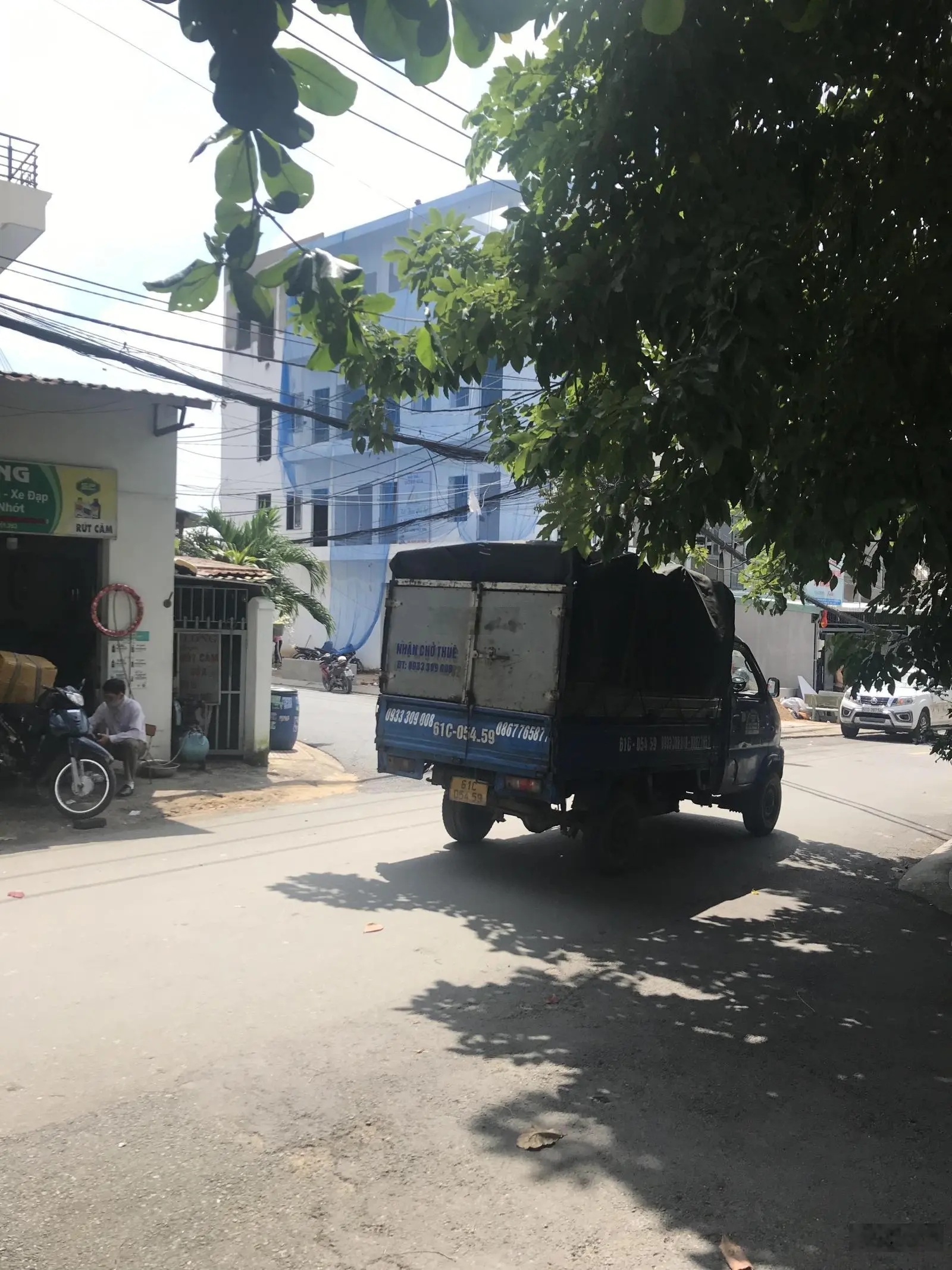 Chính chủ bán nhà 1 Trệt 3 Lầu Đường Lã Xuân Oai - Kề ĐH giao Thông vận tải FPT, Hutech, KCN Cao Q9