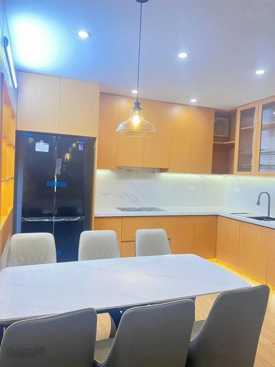 Cần Bán nhà riêng phố Đặng Tiến Đông 45m 5Tg MT 4,3m hơn 10 tỷ gần ÔTô 10m ra phố hồ Hoàng Cầu.
