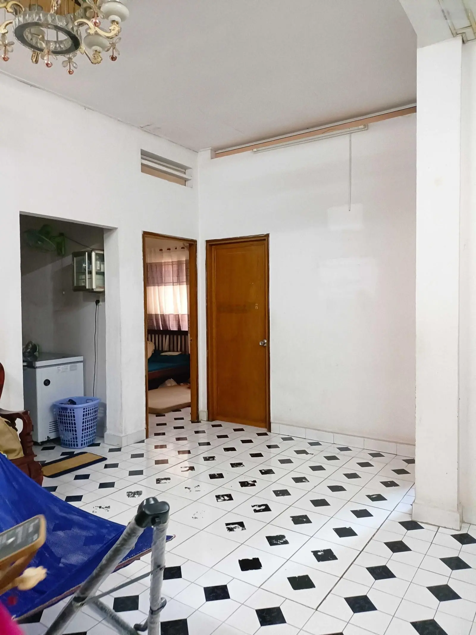 Cần bán căn hộ chung cư Hà Kiều Lô D, lầu 1 căn góc 2 mặt DT 50 m2, có 2 phòng ngủ View góc