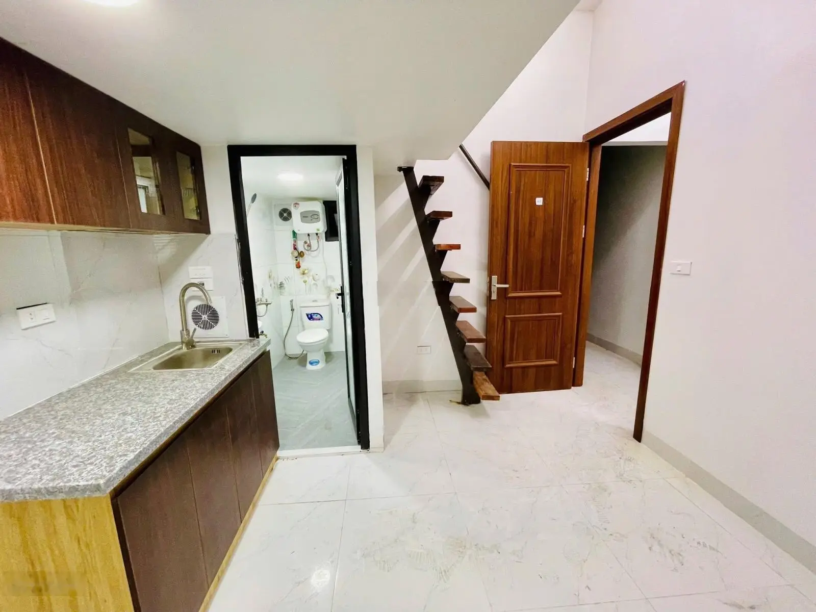 Bán nhà riêng Tranh Khúc, 18,9 tỷ, 74m2, 6 tầng, 18PN, 18WC, giá cực chất