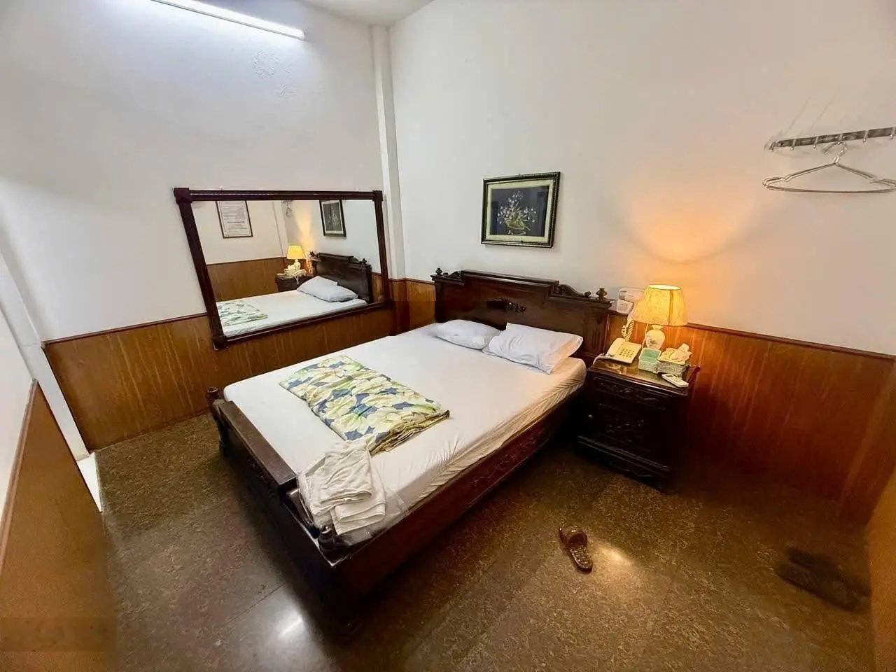 Nhà mình bán ngõ 91 Nguyễn Chí Thanh Đống Đa.dt37m x5T-Mặt Tiền.4m. Giá=18.2 tỉ.