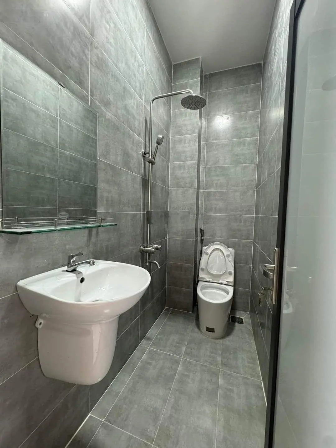 Nhà Đẹp Đường Âu Dương Lân,P3Q8,DT 3,5mx12,5m, 2 Lầu,Sân Thượng,5 PN,Giá 4,8 Tỷ (TL)