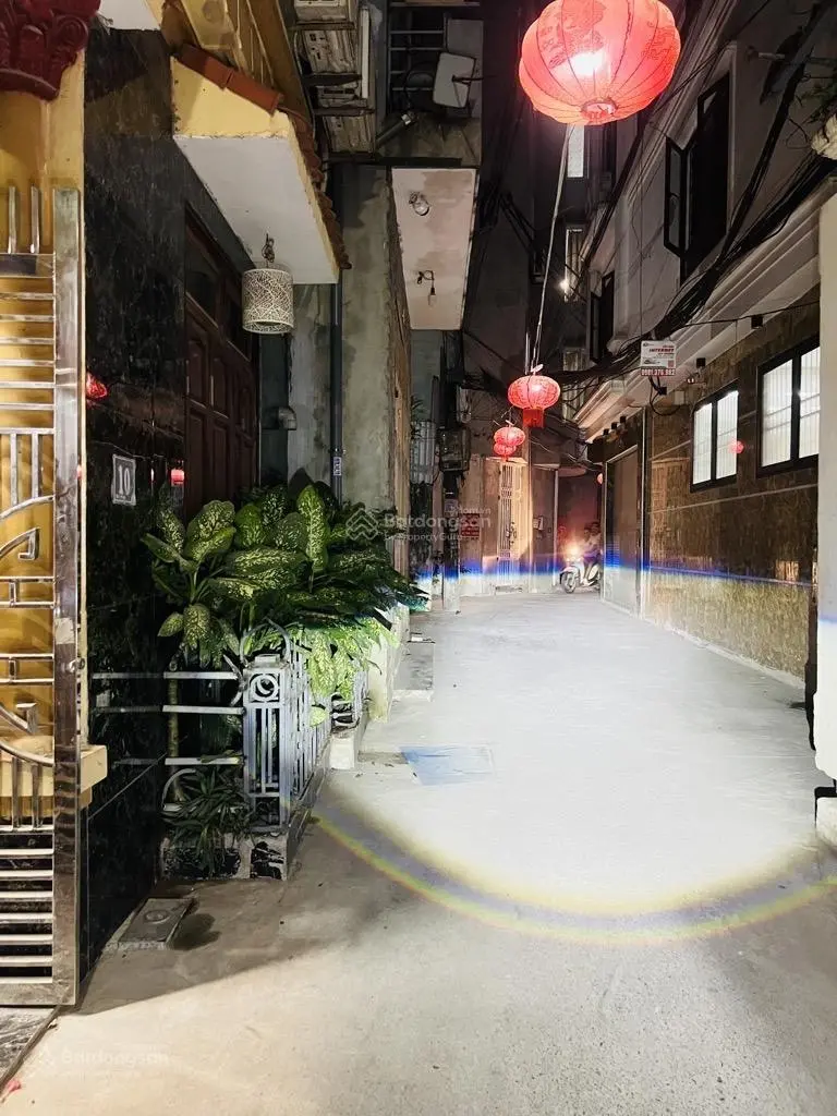 Bán nhà riêng chính chủ 41m2.Lô góc 3 mặt thoáng- Ô tô đỗ cửa Gần Hồ Linh Đàm