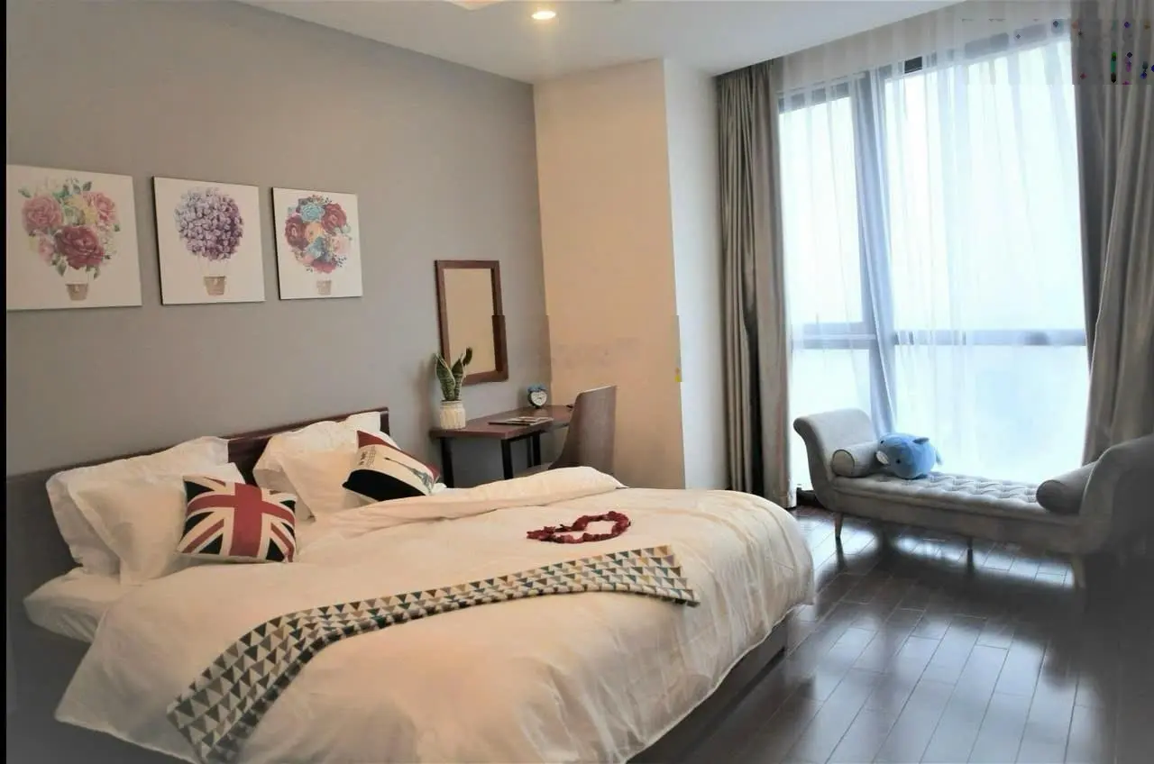 Chính chủ cần bán căn hộ 107m2 tại tòa Royal City, 2PN 2WC. Giá 7,8 tỷ