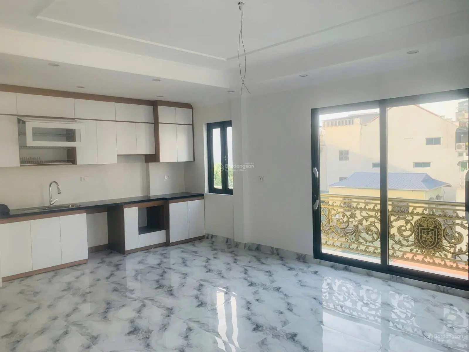 Bán nhà mới đẹp trung tâm Hai Bà Trưng có thang máy ngõ thông an ninh tốt sổ đỏ chính chủ